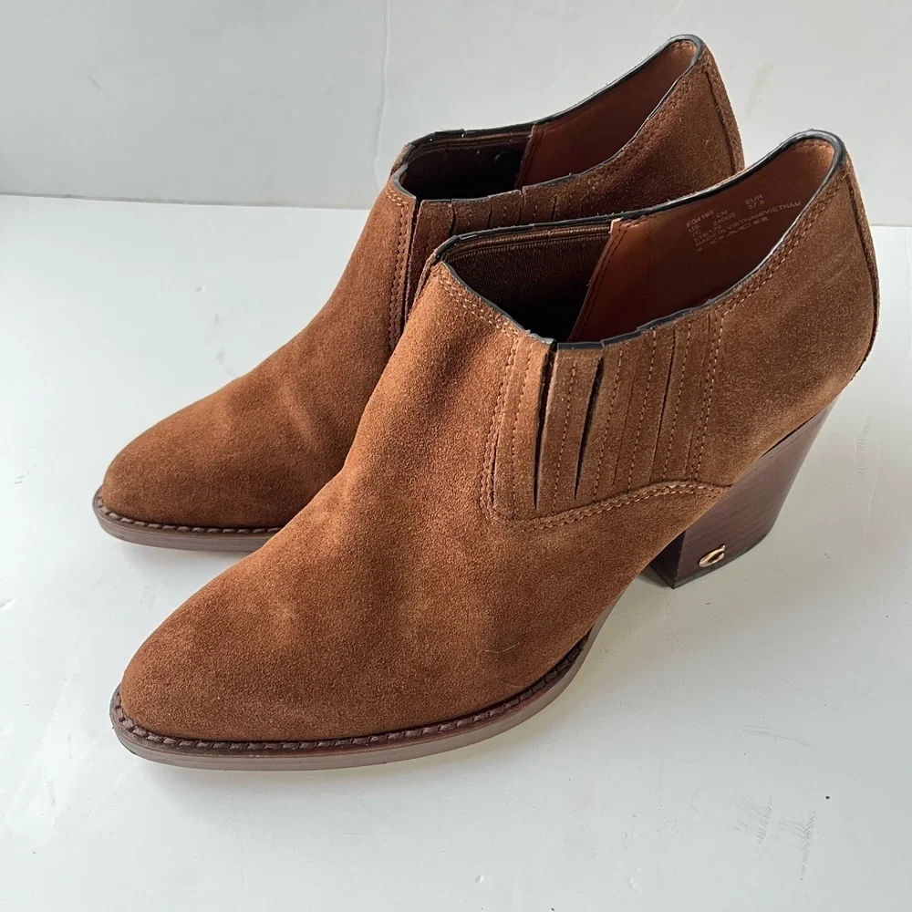 Coach Perri Brown Suede Ankle Booties Size 7 C